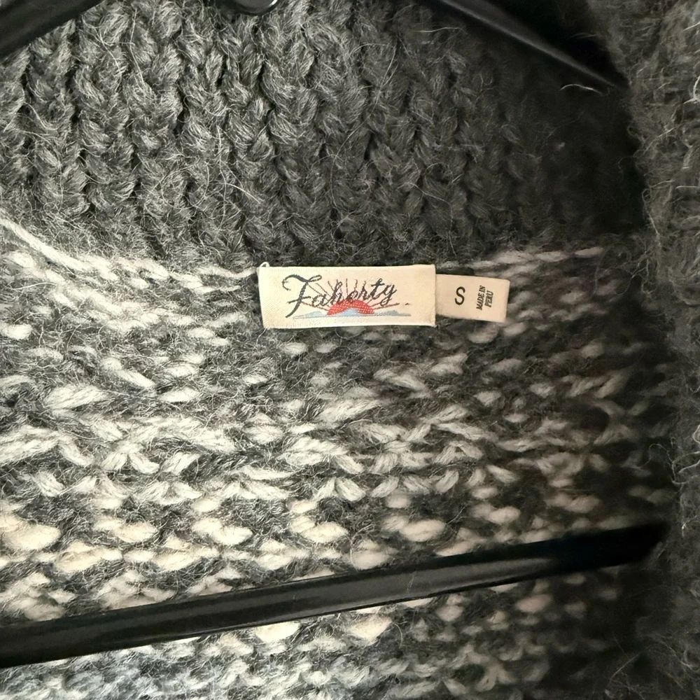 Faherty Sailboat Cowichan Alpca Blend Cardigan, Size Small - Picture 8 of 8